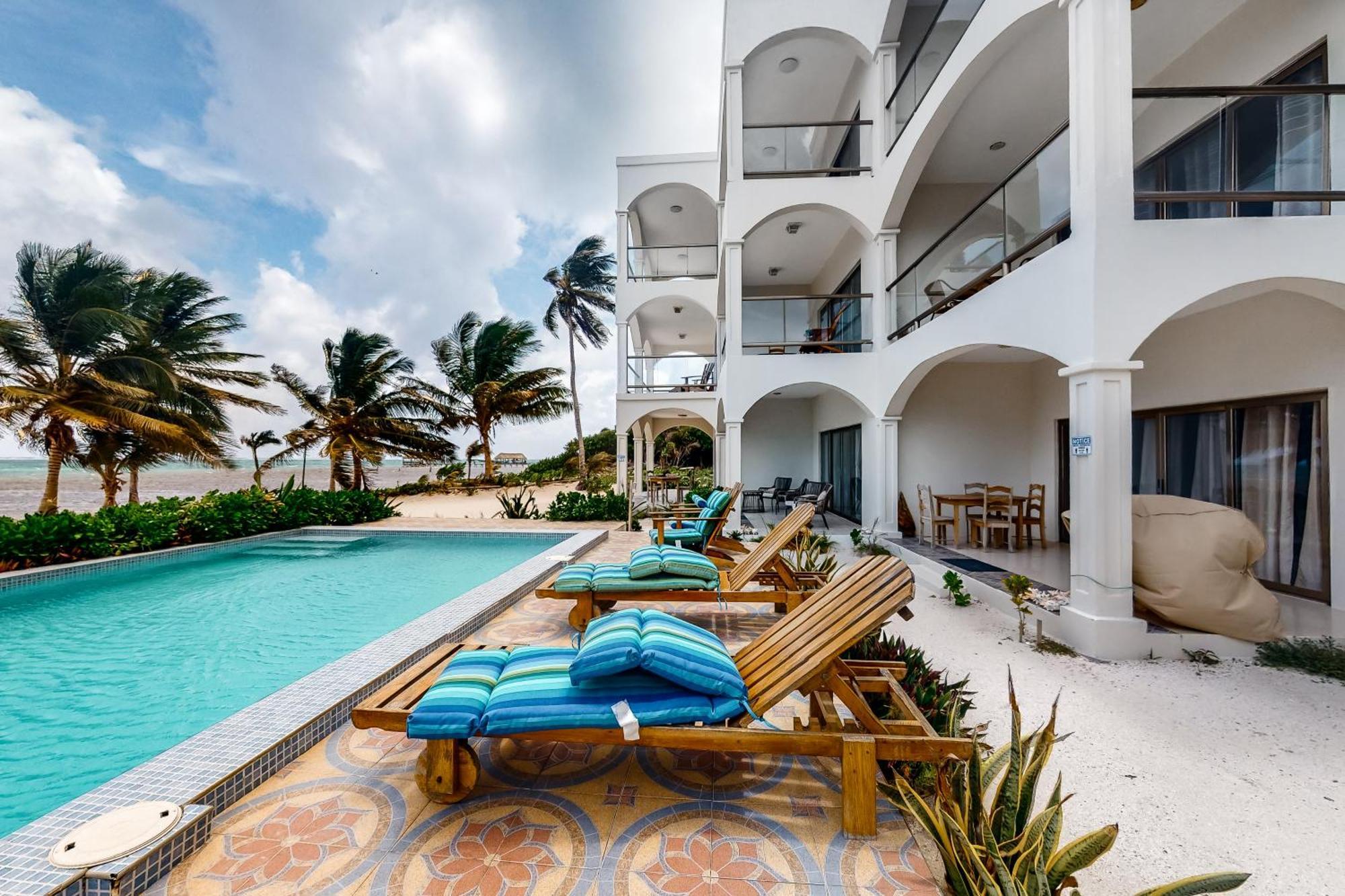 Blue Water Beach Villas San Pedro  Δωμάτιο φωτογραφία