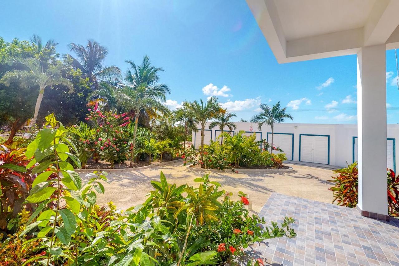 Blue Water Beach Villas San Pedro  Εξωτερικό φωτογραφία